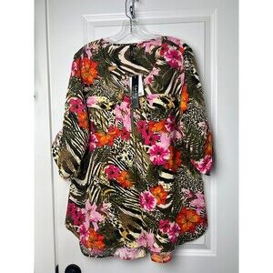 CATHY TROPICAL 3/4 SLEEVES 2 FRONT POCKETS SIZS LARGE.